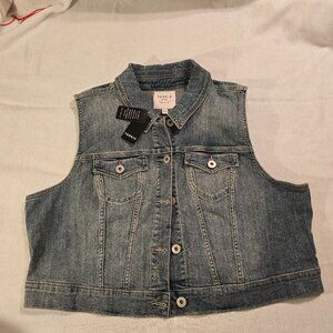 Torrid 2X 2XL Womens Jean Denim Vest NEW NWT Medium Wash 18-20 First at Fit.